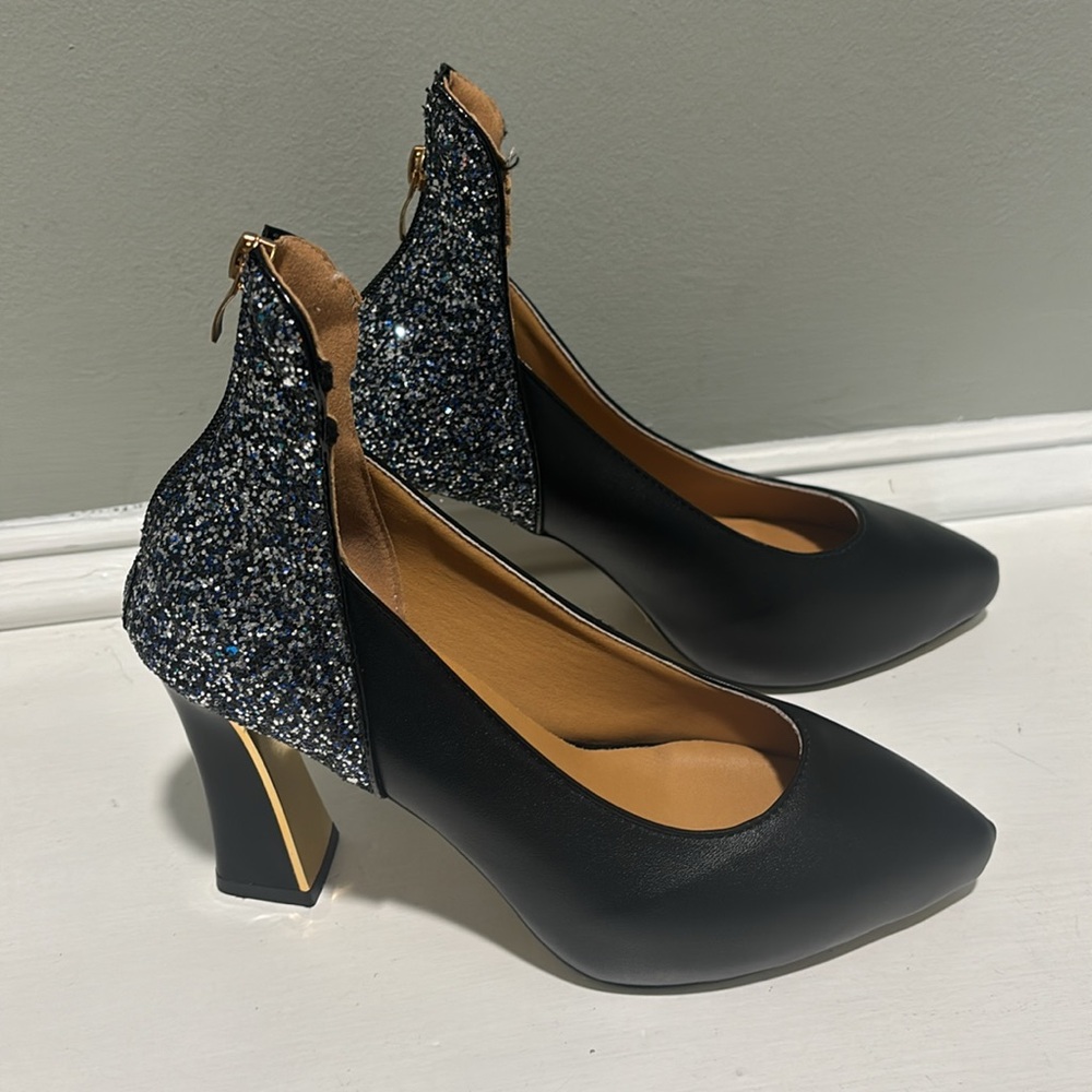 Highback Black Bedazzled Zipper Vintage Gold-Trimmed Pumps-size 8